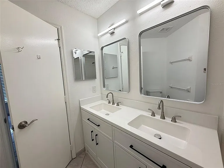 3900 Southpointe Dr #120 — Photo 14