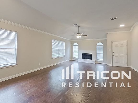 3rd image of 11313 Newport Dr
