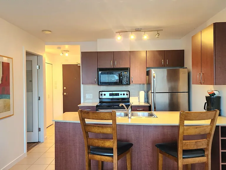 610 Granville St #1712 — Photo 5