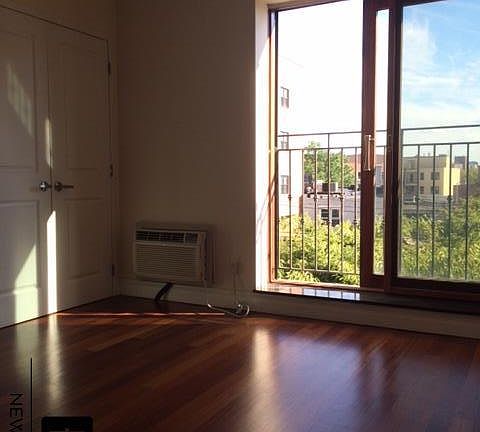 3rd image of 1805 27th Ave APT 2A