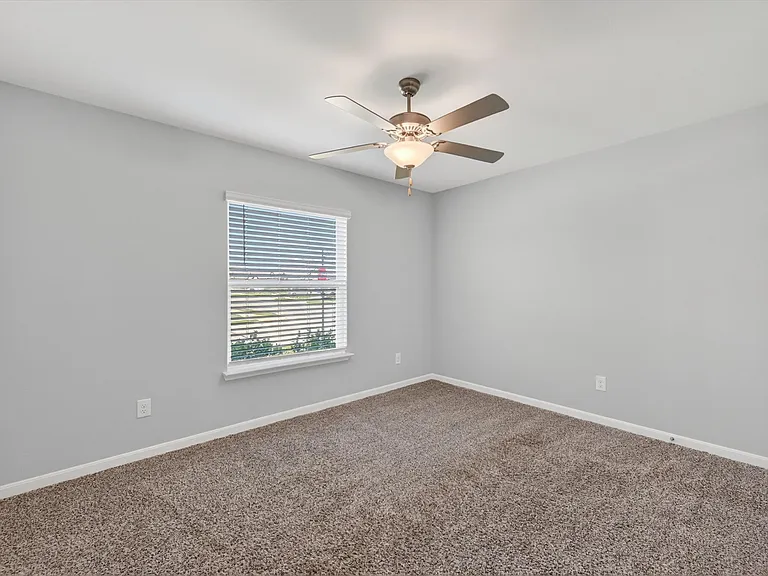 523 Bennie Leonard St — Photo 25
