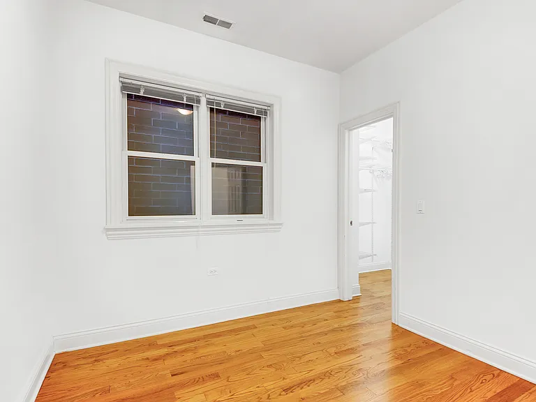 3355 N Clark St #5S — Photo 8