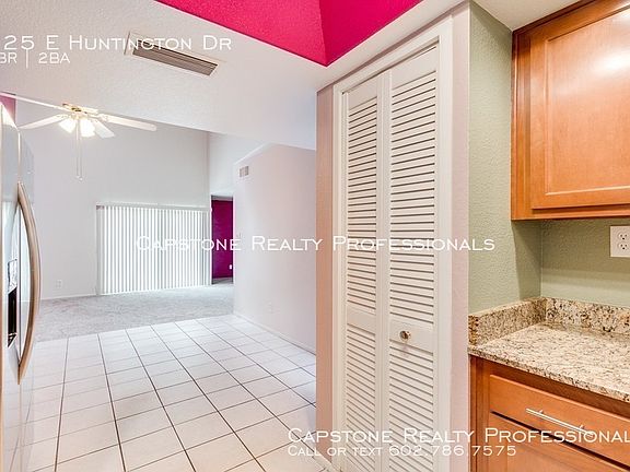 4th image of 325 E Huntington Dr