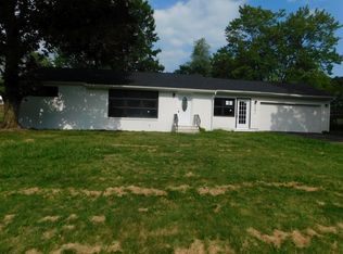 1003 Carroll Ln, Hermitage, PA
