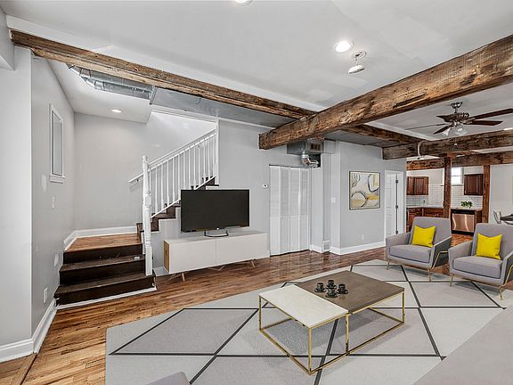 4th image of 3813 Forest Park Ave