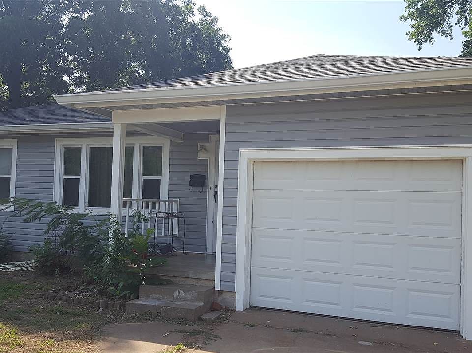 1st image of 1813 E Oklahoma Ave