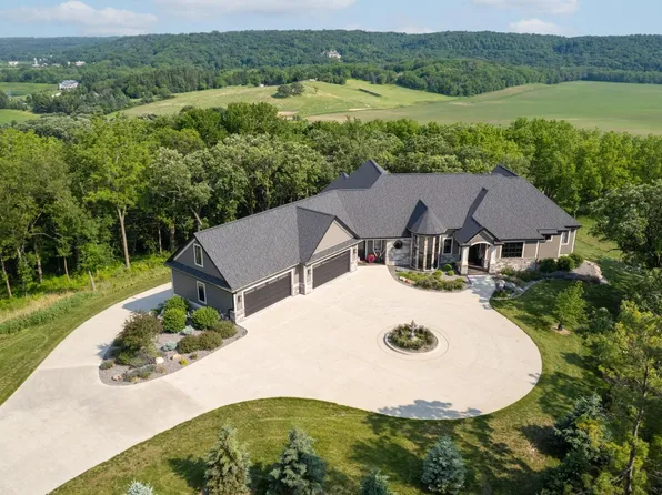 1500 Weatherhill Ridge Ct SW, Rochester, MN 55902