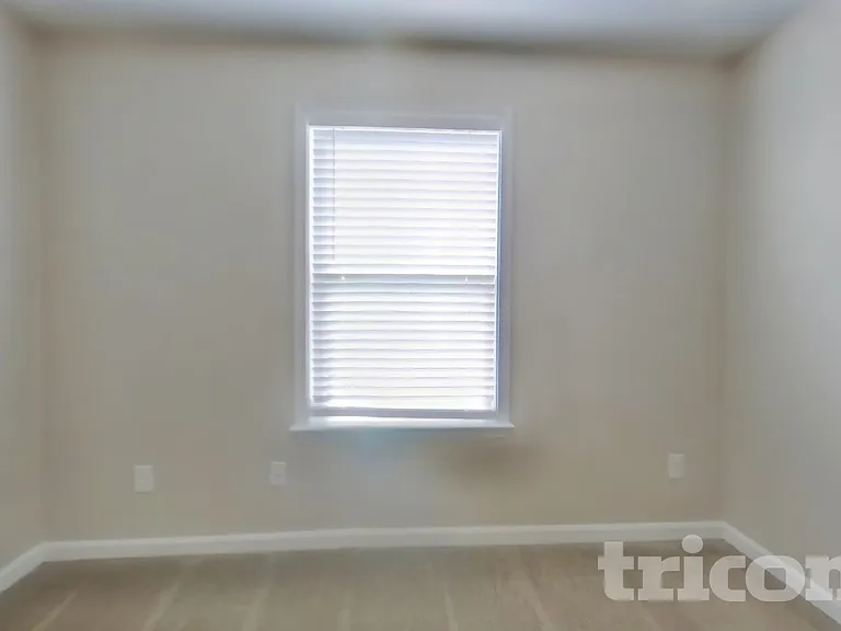 83 Leyland Ct — Photo 11