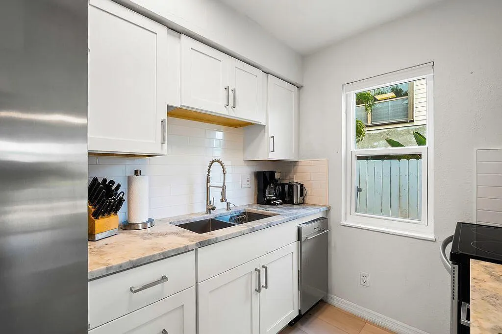 2 bed, 1.0 bath, 1200 sqft, $1,850 — Photo 4