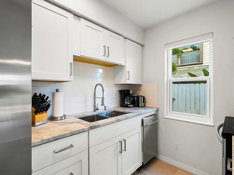 336 Hernando St #C — Photo 4