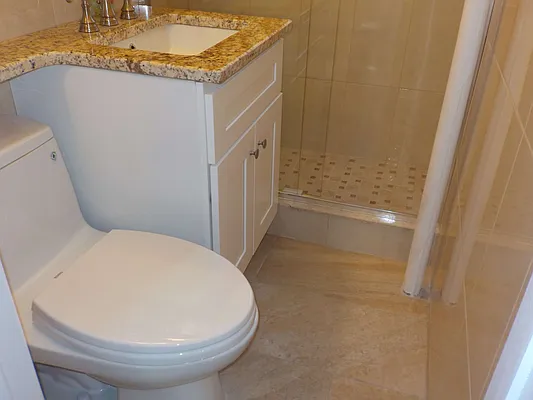 Rented by Zikos Realty Services | media 33