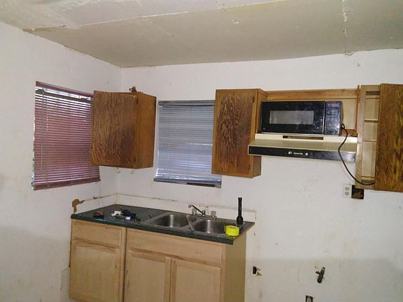 5th image of 1304 Allende Dr