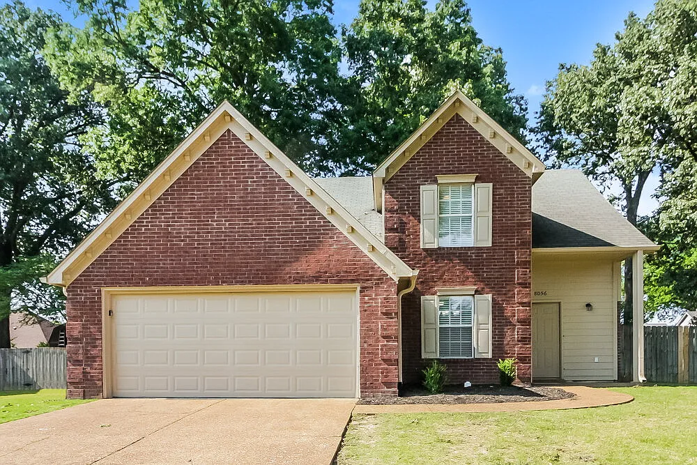 3 bed, 2.5 bath, 1700 sqft, $2,030 — Photo 1