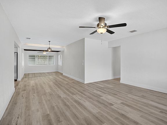 5th image of 1425 S 24th Court