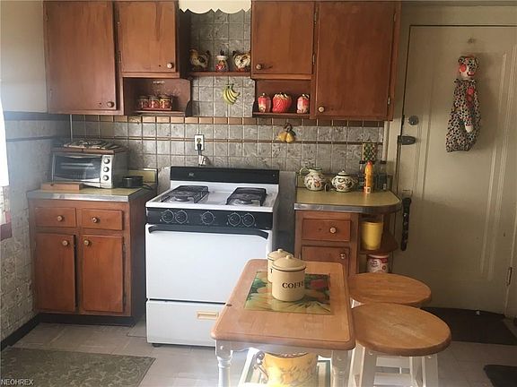 5th image of 3358 E 135th St