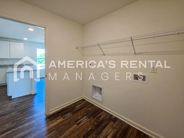 2400 Sky Dr — Photo 36