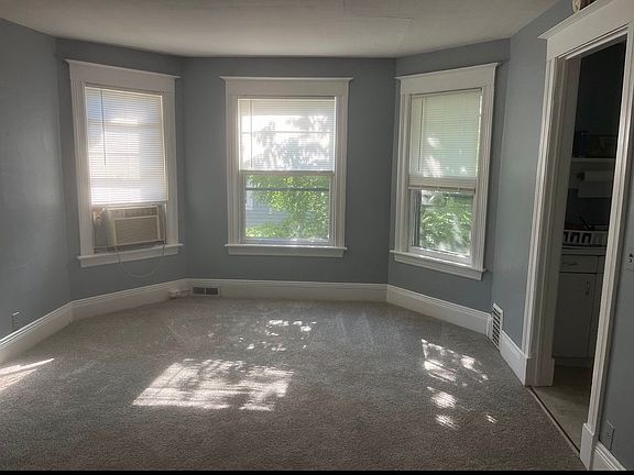 2nd image of 135 Congress Ave