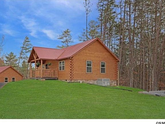 3rd image of 1150 Pinyon Cir