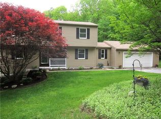 217 Beeney Rd, New Hartford, CT 06057