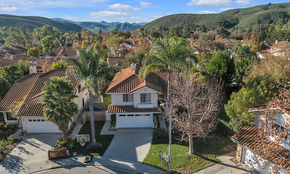 1st image of 487 Bernini Ct
