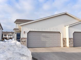 1018 37th Ave S, Moorhead, MN 56560