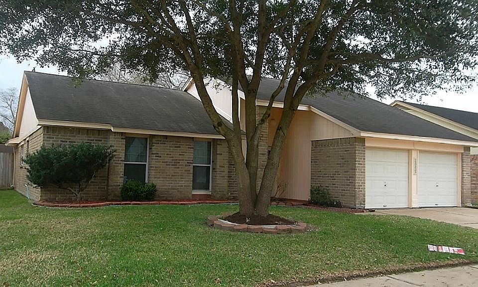 1st image of 19535 Quiet Brook Dr