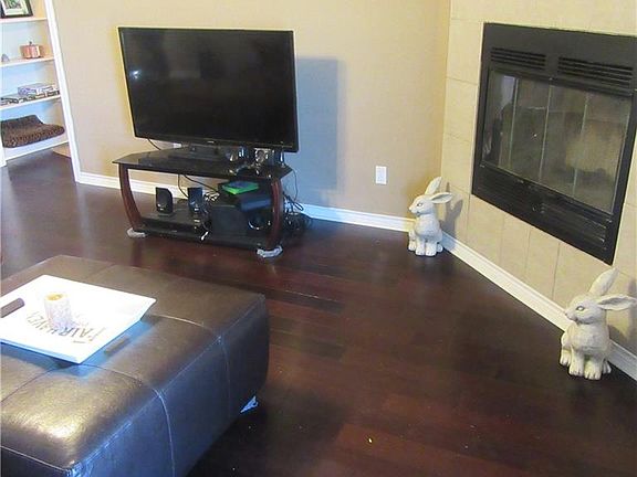 3rd image of 43 Woodcock Cir