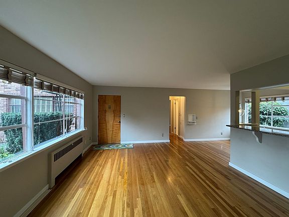 4th image of 314 N G St APT C1