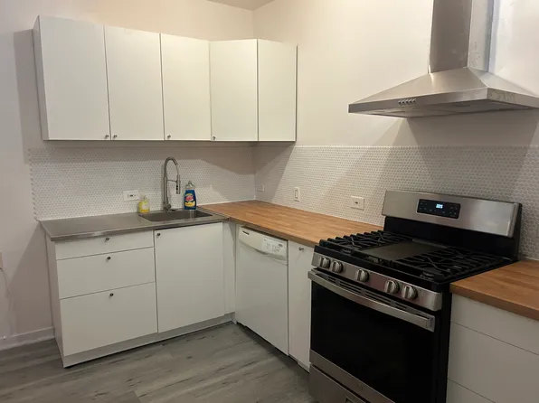 (undisclosed Address), Chicago, IL 60613