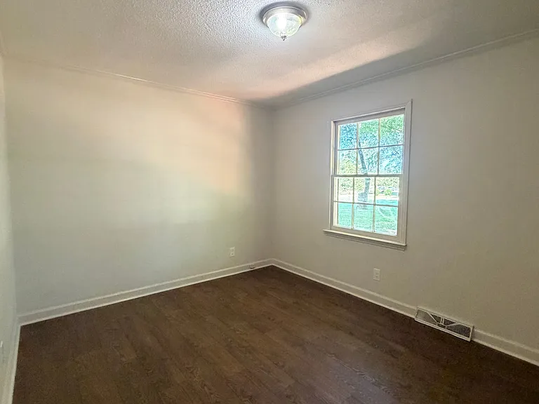 5701 Cates Dr — Photo 41