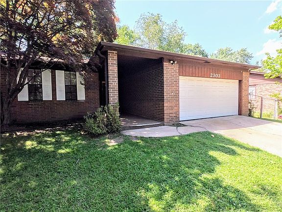 2nd image of 2303 Willow St