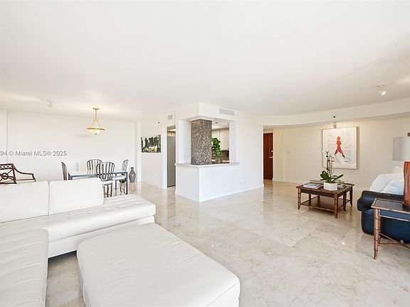 2nd image of 2843 S Bayshore Dr APT 5C