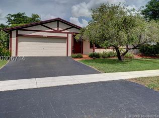 5841 SW 116th Ter, Cooper City, FL 33330