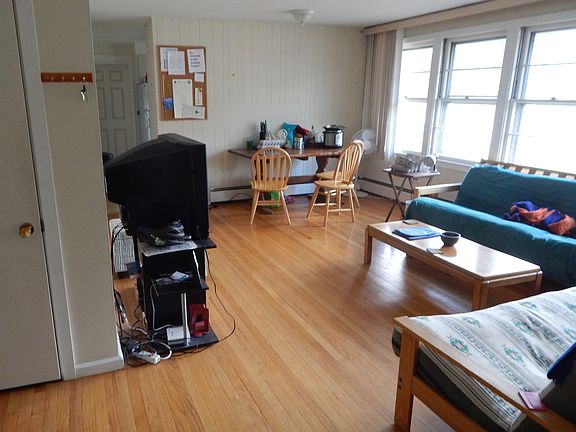 LR viewing from entry