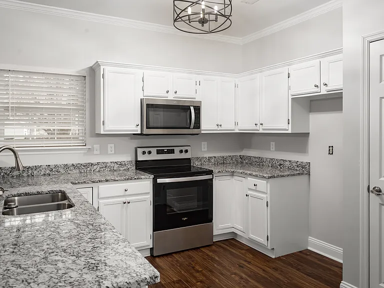 116 Bridletrace Ln — Photo 8