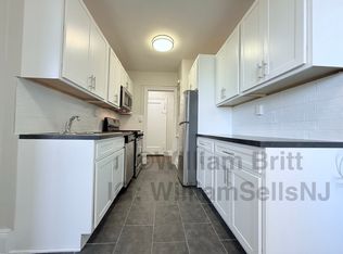 36 State St #2G, Teaneck, NJ 07666