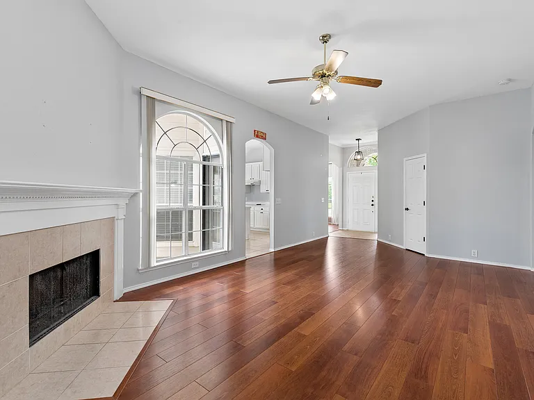 2512 Cimmaron Dr — Photo 4