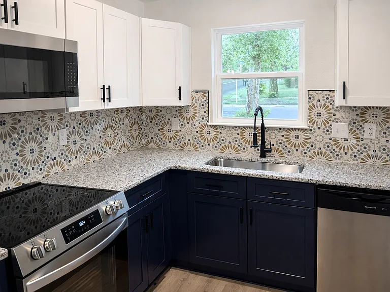 502 Duncan Ave — Photo 5