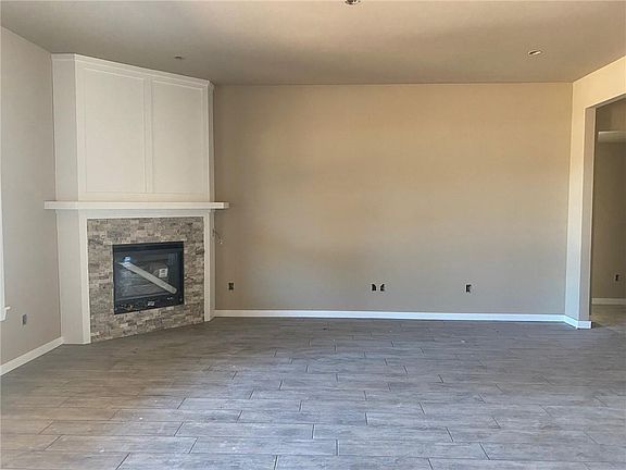 3rd image of 1736 Cypress Grove St