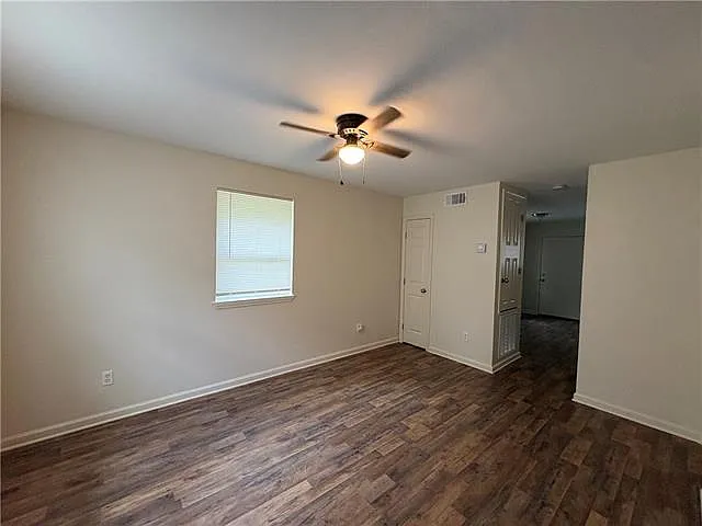 2 bed, 1.5 bath, 950 sqft, $1,250 — Photo 3