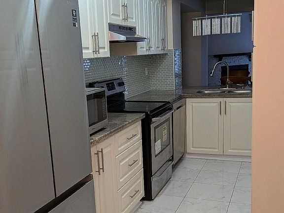 3rd image of 3050 Orleans Rd #48