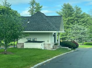 15 Stratton Rd, Purchase, NY 10577