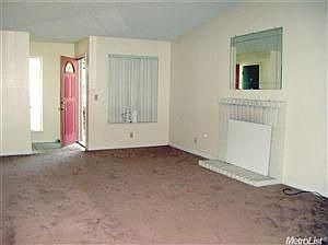 4th image of 4053 Tresler Ave
