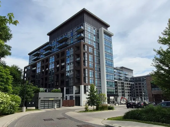 25 Neighbourhood Ln #208, Toronto, ON M8Y 0C4