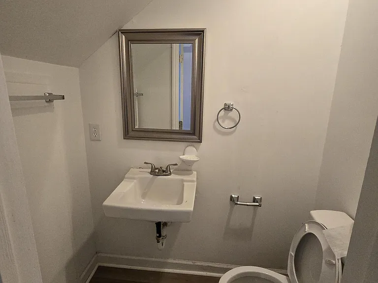 102 Cedar Ct #G — Photo 3