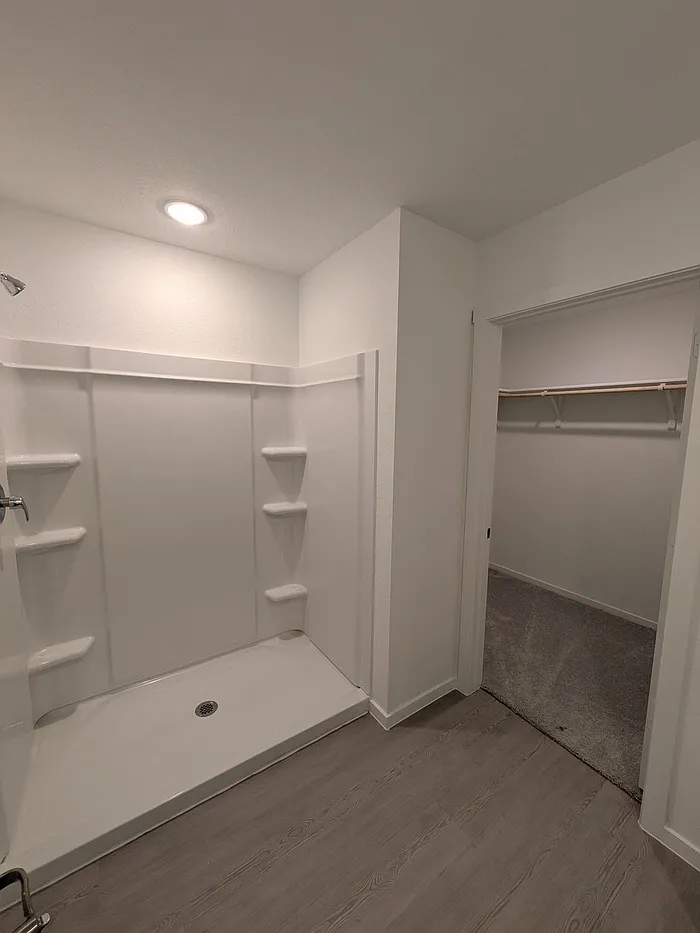 4 bed, 2.5 bath, 1692 sqft, $1,693 — Photo 4