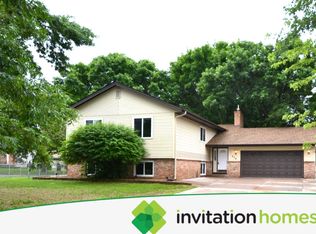956 97th Ln NE, Blaine, MN 55434