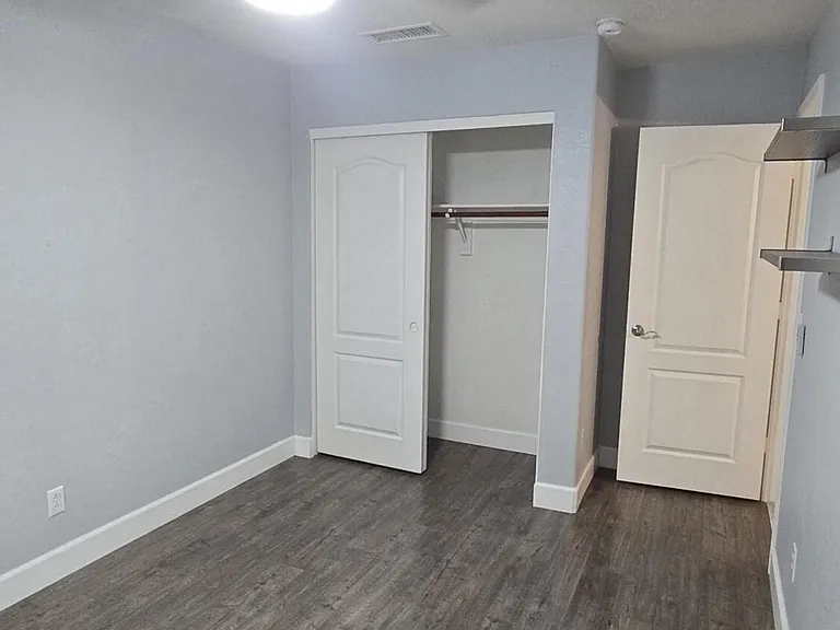 151 W Sagebrush St — Photo 8