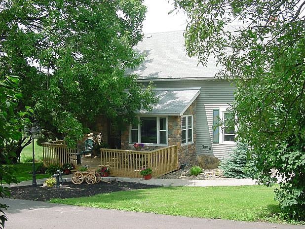 2nd image of 382 Pfeiffer Rd