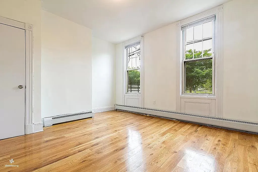 254 Van Horne St — Photo 1